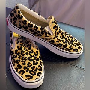 LEOPARD CANVAS VANS SIZE 7.5